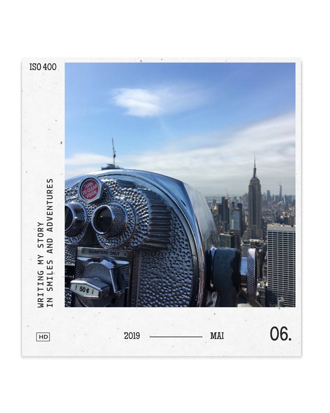 Vue panoramique de New York depuis une longue-vue, skyline emblématique et ciel dégagé, mai 2019.